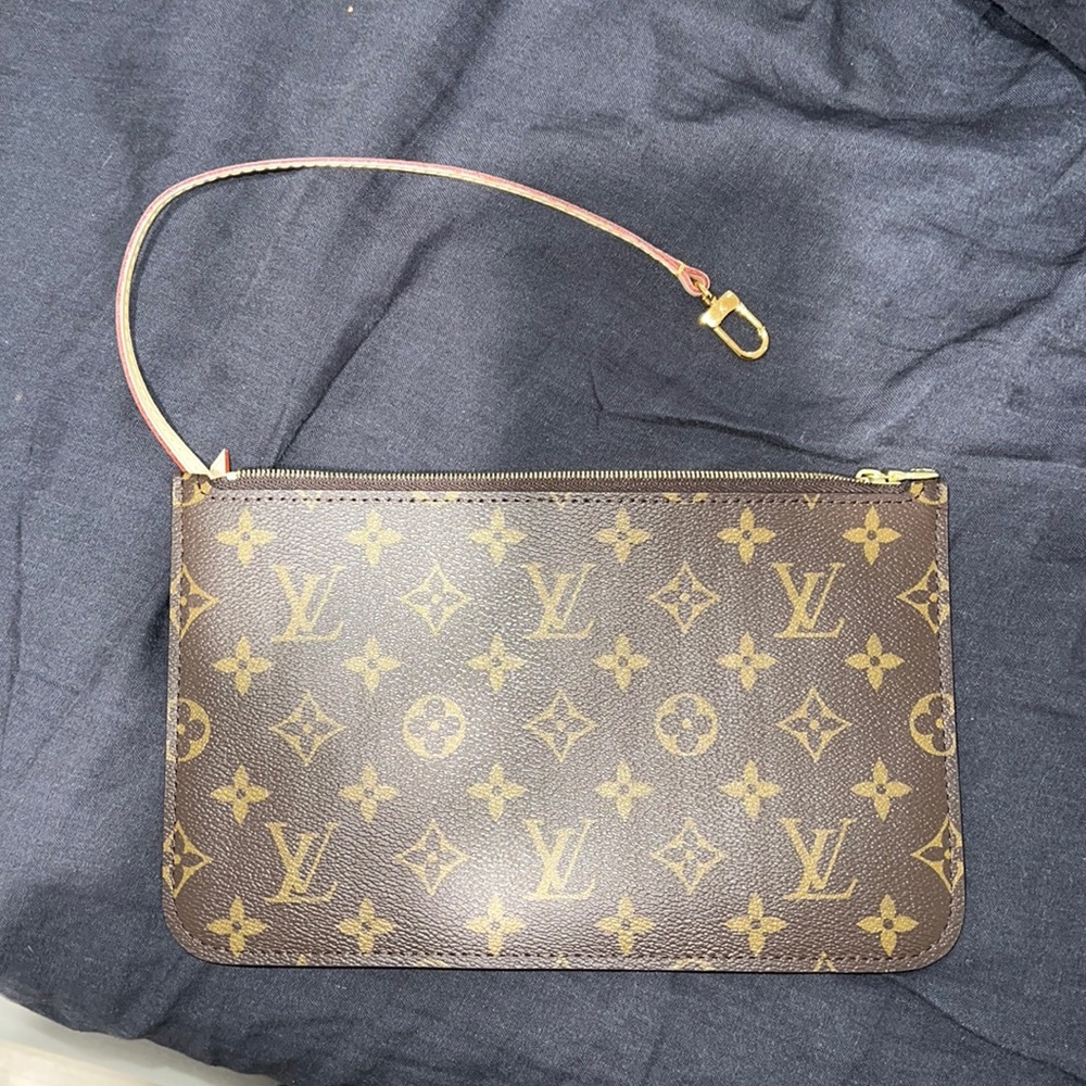 Brand new monogram neverfull pouch